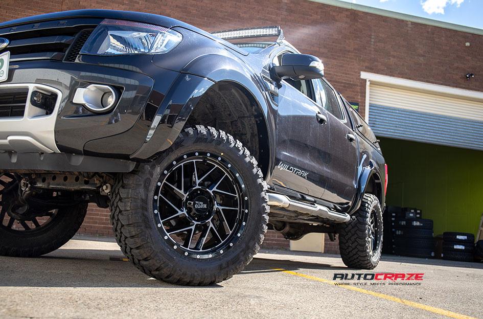 FORD RANGER MO985 GLOSS BLACK MACHINED